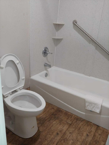 Bathroom 4, Budgetel Inn & Suites, DeKalb