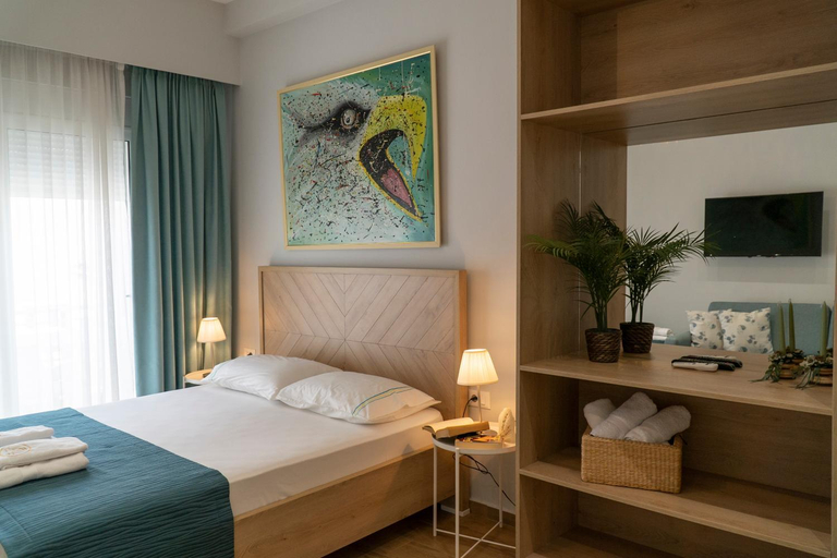 Others 5, Oyster Central Suites, Sarandës