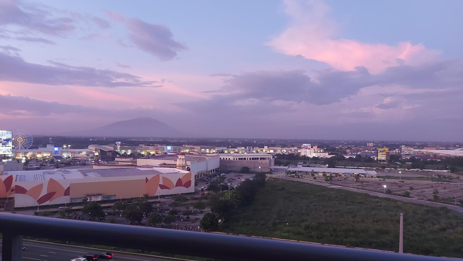 Exterior & Views 4, SDC lovely place azure north, San Fernando City