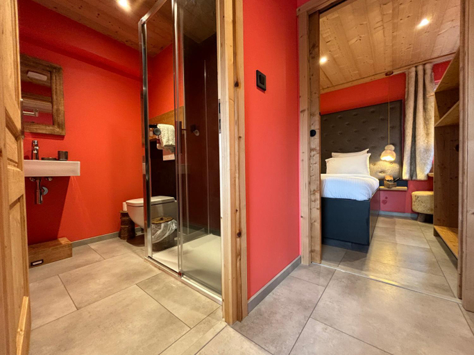 Bathroom 3, Les Secrets - Suites & Apartments, Haute-Savoie