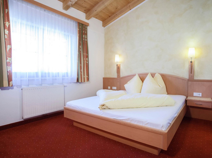 Bedroom 3, Apartment in Kaltenbach Near Ski Lift, Schwaz