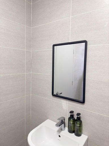 Bathroom 3, Netflix Two Bedroom Troika Kota Bharu Homestay 198, Kota Bharu
