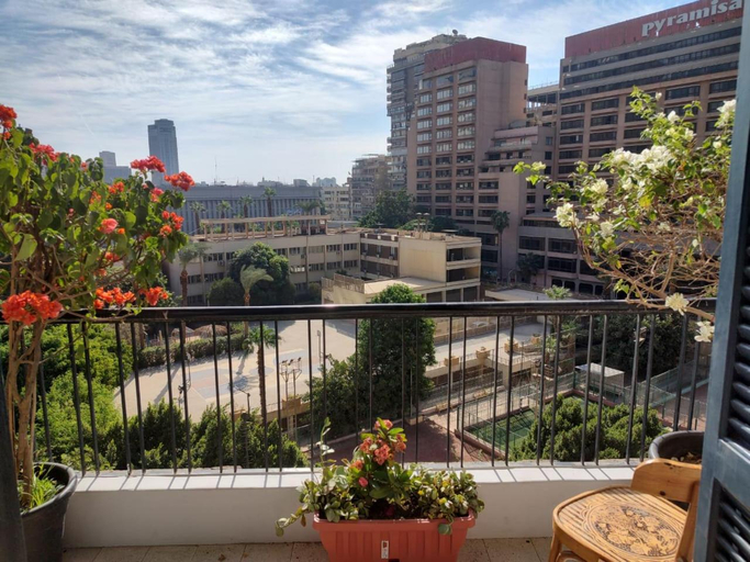 Others 2, Dokki I Madina Apt I 2min to Nile, Ad-Duqi