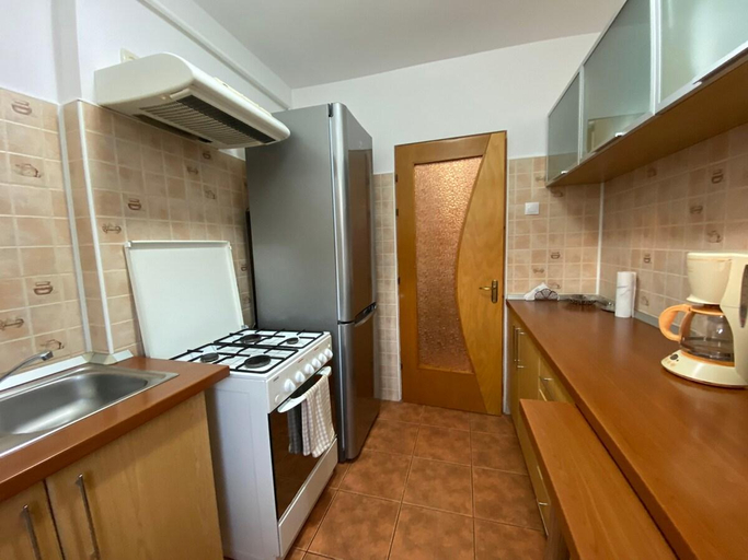 Others 5, Best Apartment City Hall, Suceava