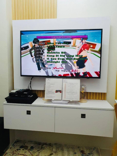 Others 5, 2 Br CONDO Vine Residences Quezon City with POOL WIFI Karaoke BOARD GAMES NETFLIX, Quezon City