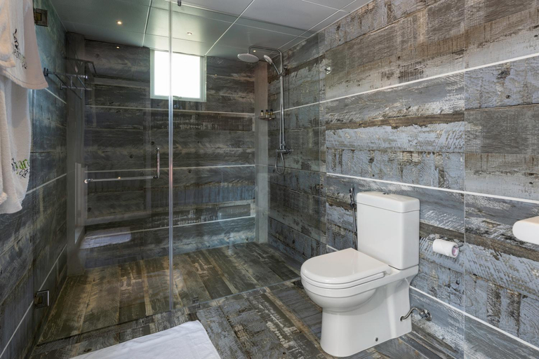 Bathroom 2, Elephyard Retreat, Mahiyanganaya