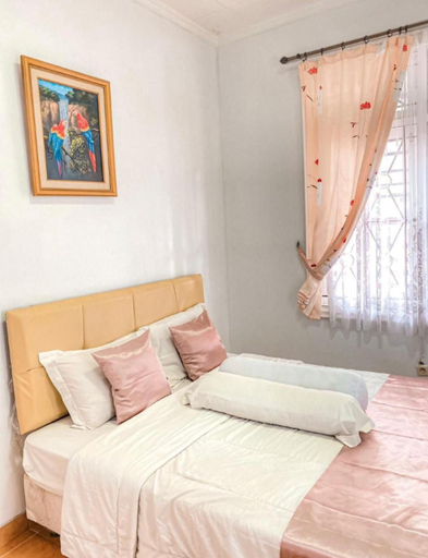 Bedroom 4, Villa Sindang Restu Sr 11 Private Pool 5Br 25 Pax, Cianjur