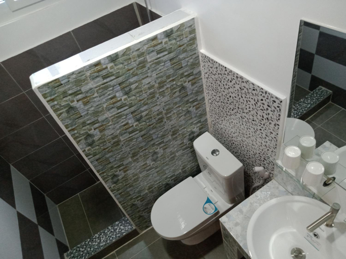 Bathroom 2, BBoutique Hotel, Lapu-Lapu City