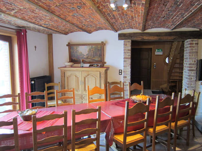Food & Drinks, Holiday home in Cul des Sarts, Hainaut