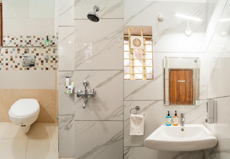 Bathroom 19