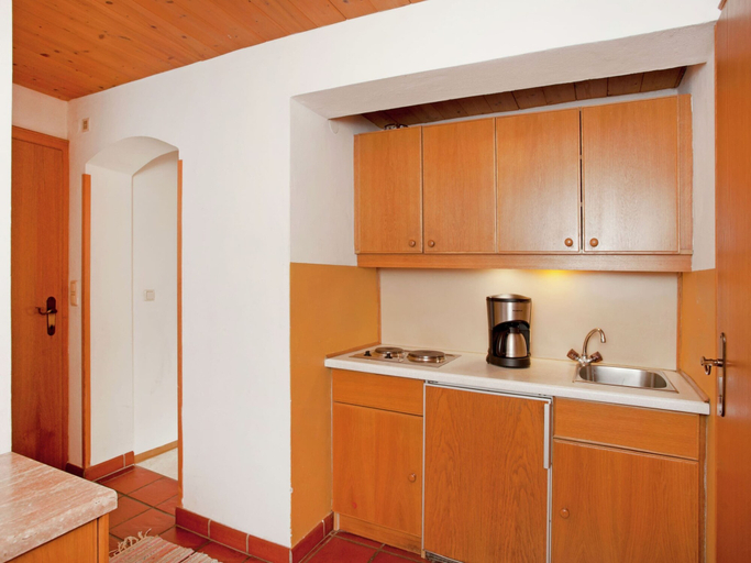 Others 4, Apartment in St. Johann in Tyrol With a Garden, Kitzbühel