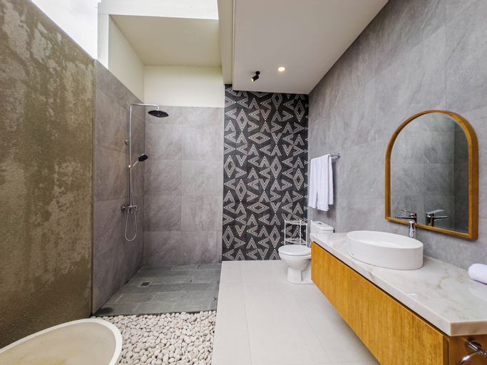 Bathroom 5
