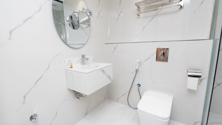 Bathroom 5, Dar El Riadh Apartment, Al Khobar