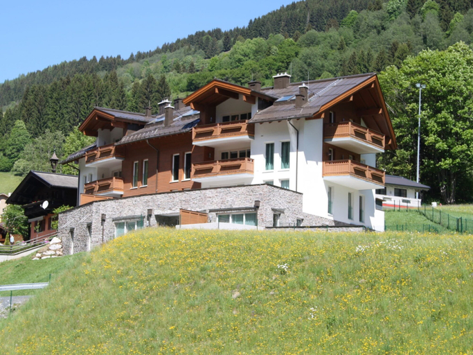 Exterior & Views 2, Apartment in the ski Area, Zell am See
