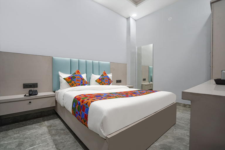 Bedroom 3, FabHotel The Royal - Near Yamuna Sports Complex, Delhi