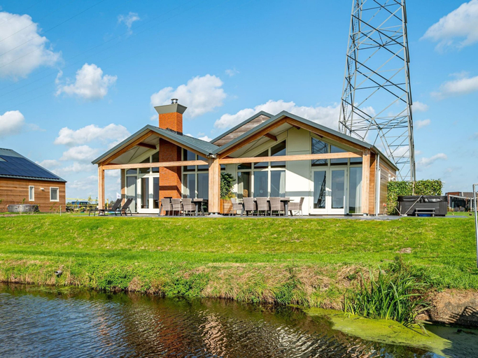 Exterior 2, Group Accommodation With Wellness in Friesland, Boarnsterhim