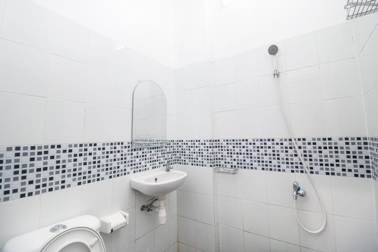 Bathroom 7