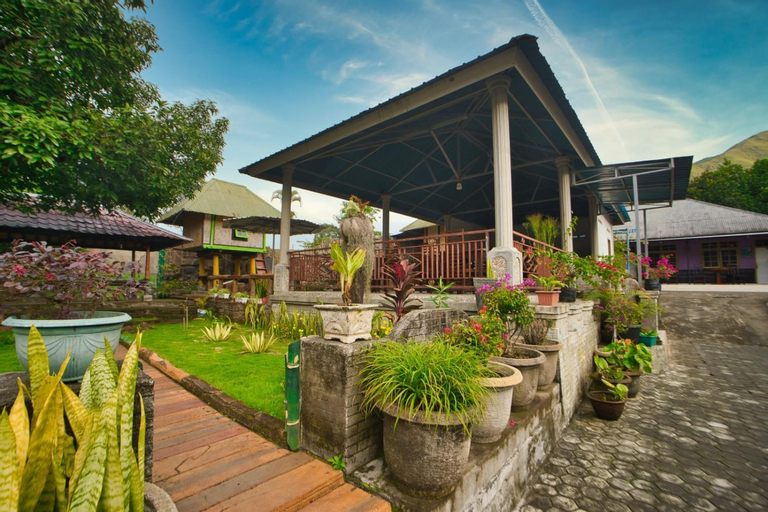 Exterior 6