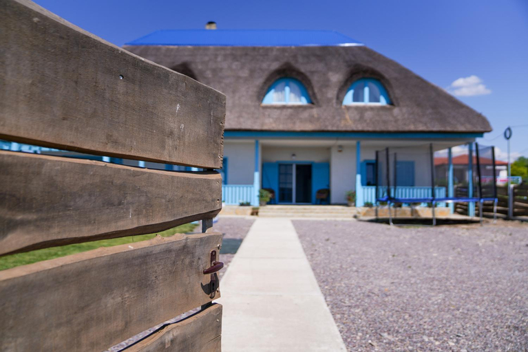 Others 4, Casa Cretu Visina, Jurilovca