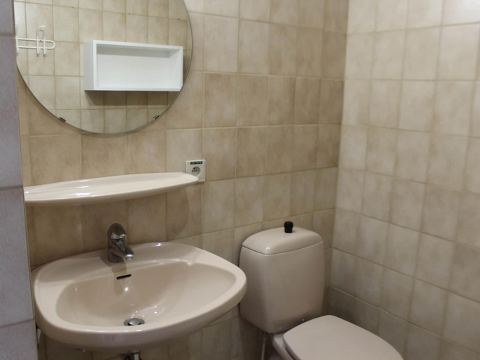 Bathroom, Cosy Apartment in Waimes near Lake, Liège