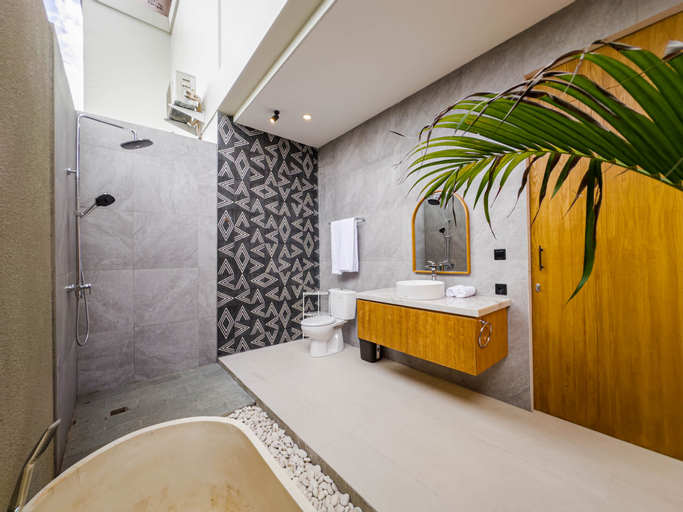 Bathroom 4