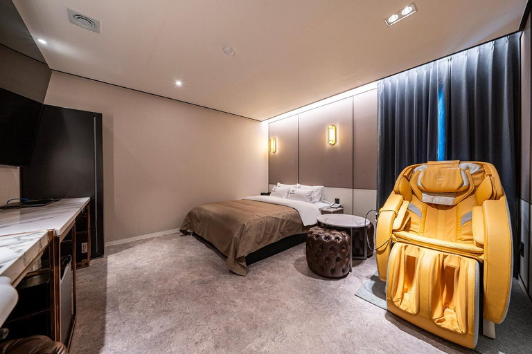 Bedroom 3, Jecheon Cielo Hotel, Jecheon