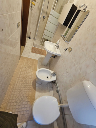 Bathroom 3, Caponi Bros, Venezia