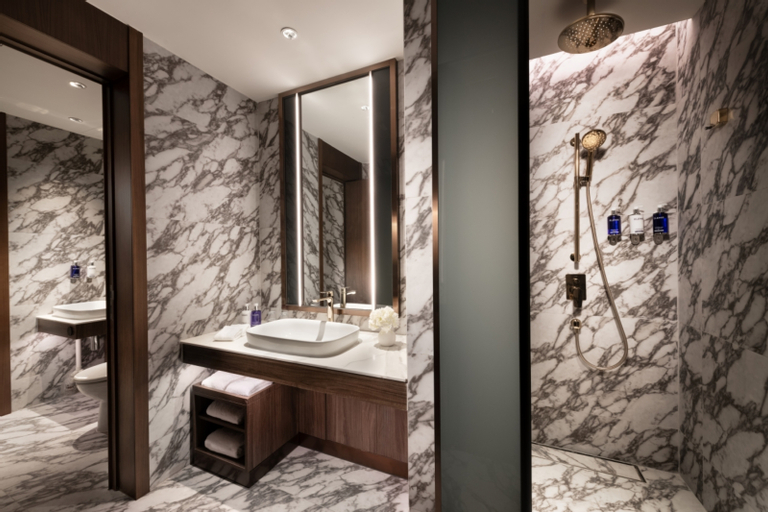 Bathroom 19
