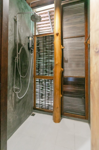 Bathroom 3, Saksila Resort, Pua