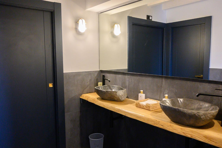 Bathroom 2, Neguetxea Boutique Guest House, Vizcaya