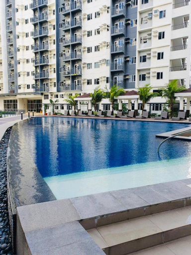 2 Br CONDO Vine Residences Quezon City with POOL WIFI Karaoke BOARD GAMES NETFLIX, Quezon City
