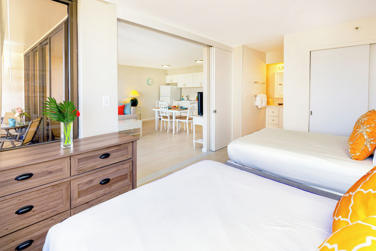 Bedroom 3, Diamond Head and Partial Ocean views with 2 Beds and Parking, Honolulu
