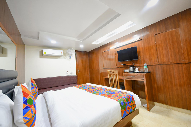 Bedroom 3, FabHotel Mona International, Delhi