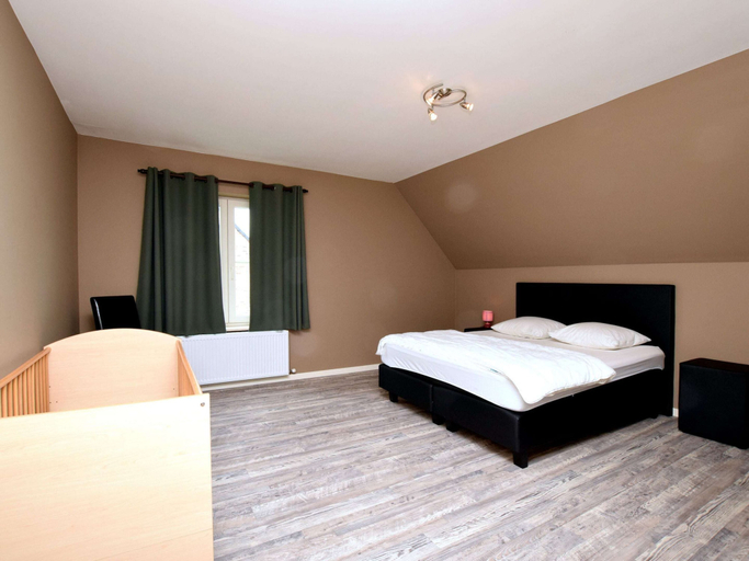 Bedroom 3, Hastiere Meuse Valley View, Namur