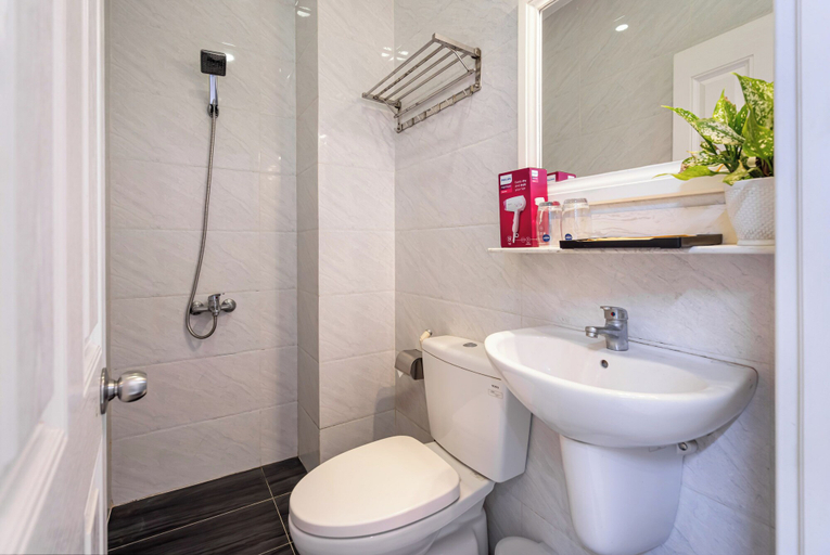 Bathroom 4, Lotus Hotel, Bình Thạnh
