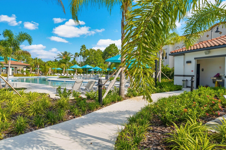 Sport & Beauty 3, Casa Magna Deluxe 3 Bedroom Condo by RedAwning, Orange