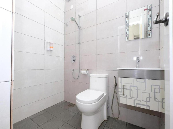 Bathroom 5, Mancalin Hotel, Kuantan