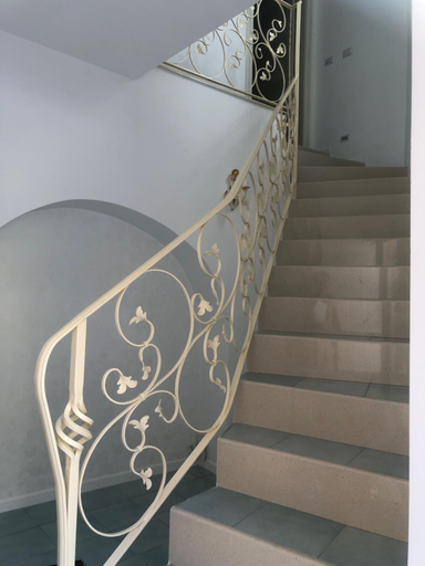 Others 4, Casa Susanna, Crotone
