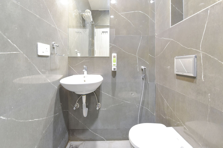 Bathroom 3, Fabhotel Rex, Indore