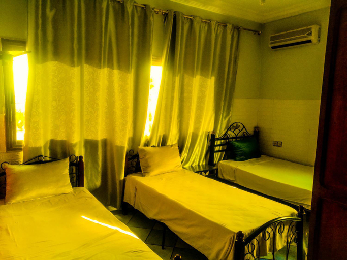Bedroom, Hotel Complex Europe, Taza