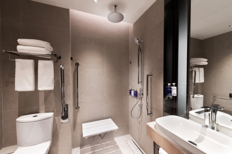 Bathroom 4