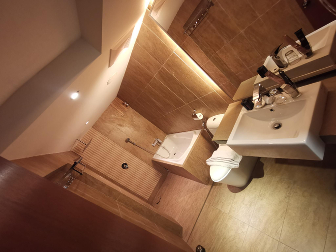 Bathroom 4