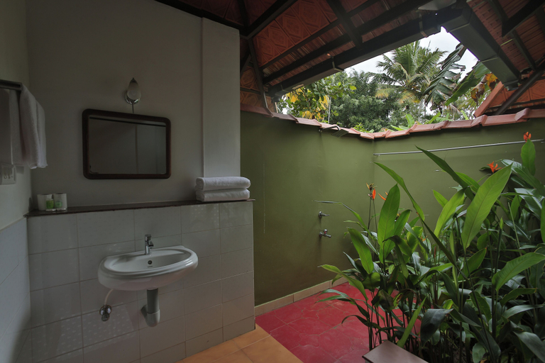 Bathroom, Palmgrove Lake Resort, Alappuzha
