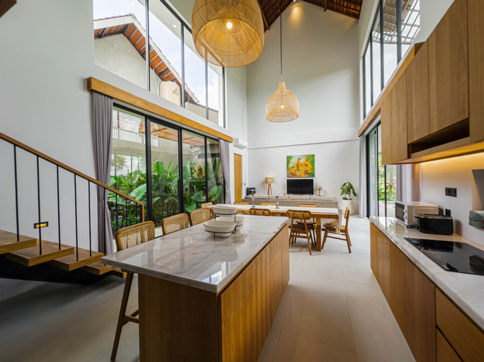 Dining Room 12
