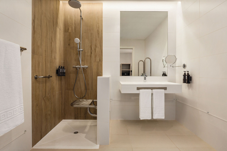 Bathroom 5, Wyndham Residences Alvor Beach, Portimão