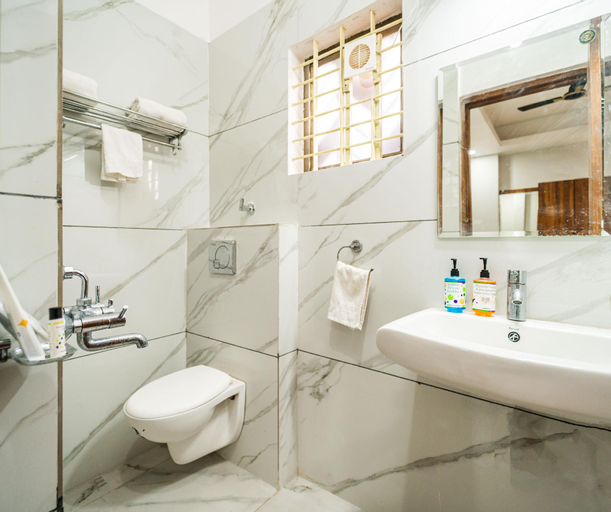 Bathroom 17