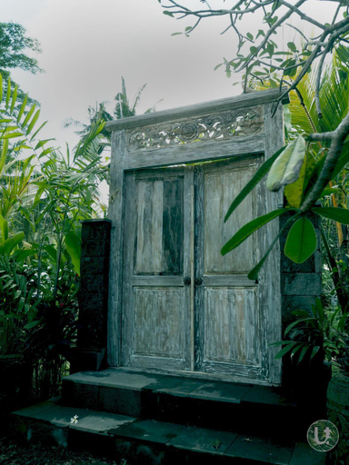 Exterior 9