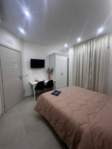 Others 5, Domus Balcante b&b, Napoli