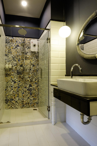 Bathroom 6