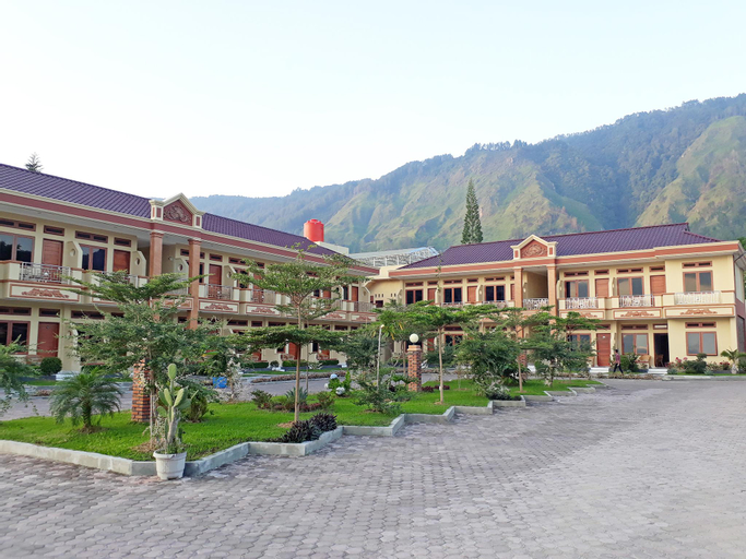 Exterior & Views 4, Rogate Beach Hotel, Samosir